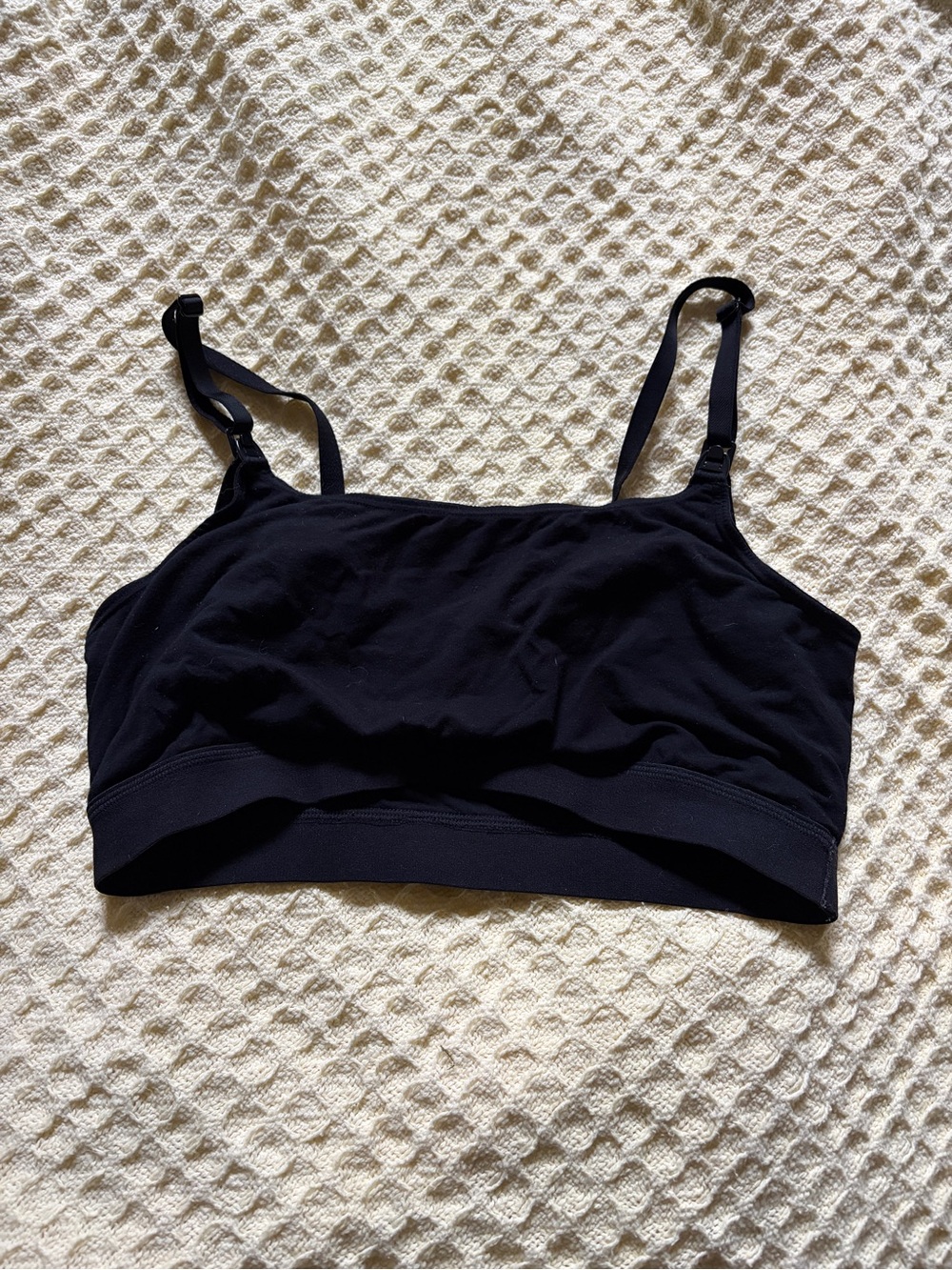 Wireless Seamless Bralette in Black with Adjustable Straps